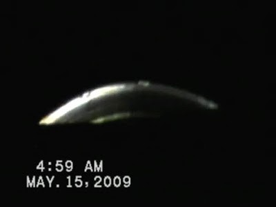 One of the unknown aerial objects seen in the 2009 video(b)