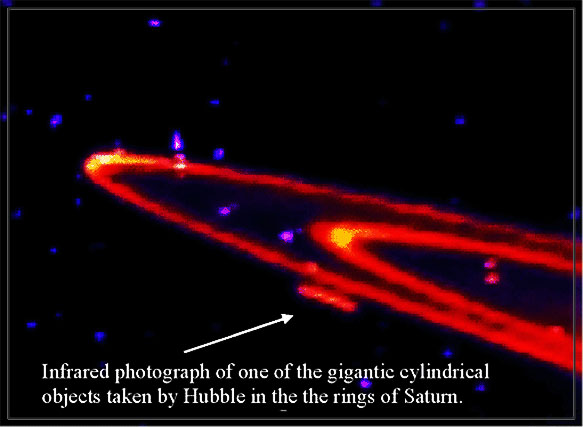 [!]Infrared photograph of one of the gigantic cylindrical objects taken by Hubble in the rings of Saturn [thelivingmoon.com]}»